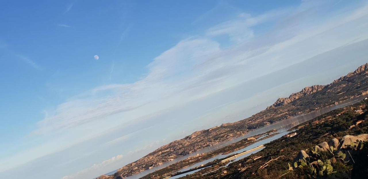 Villa Sprafundu La Maddalena  Luaran gambar